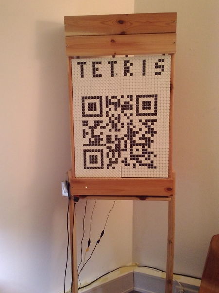 Datei:Flipdot-Tetris-LED.jpg